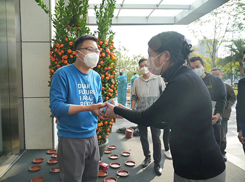 J9����|����վ����