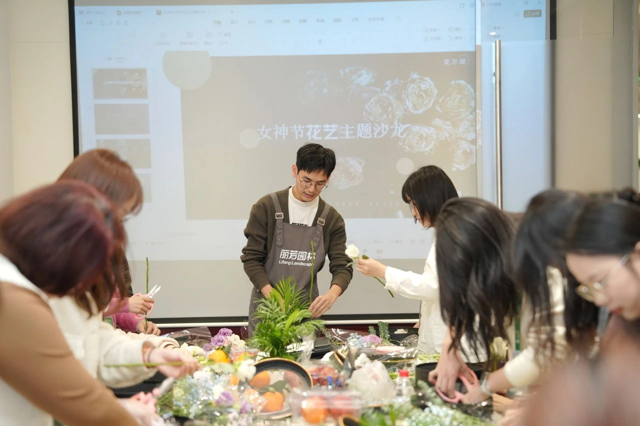 J9����|����վ����